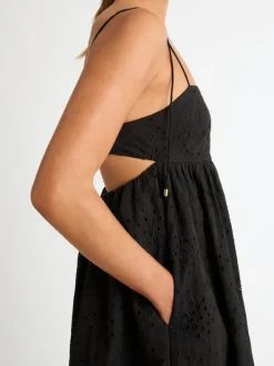 Woman SHEIKE Freedom Midi Dress