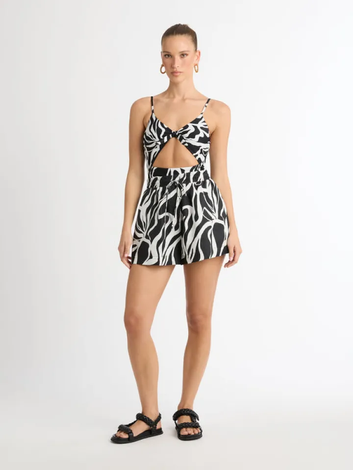 Woman SHEIKE Intuition Linen Short