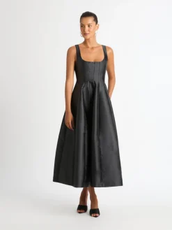 Woman SHEIKE Karolina Dress