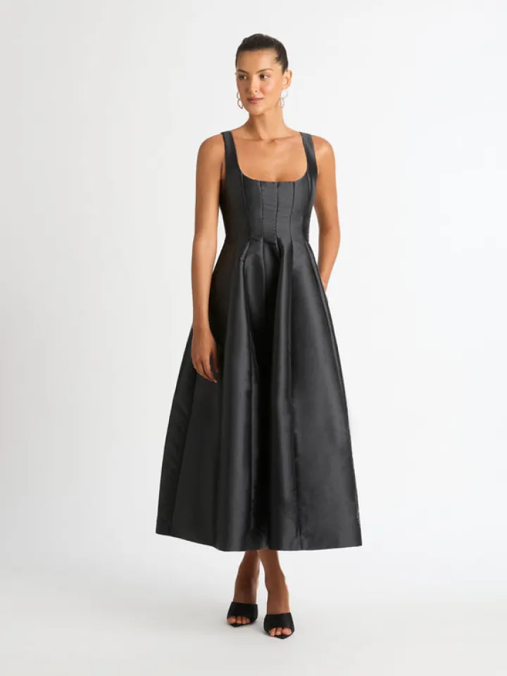Woman SHEIKE Karolina Dress