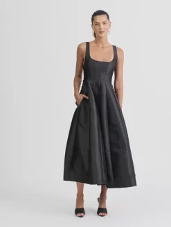Woman SHEIKE Karolina Dress
