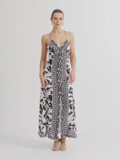 Woman SHEIKE Sao Paulo Dress