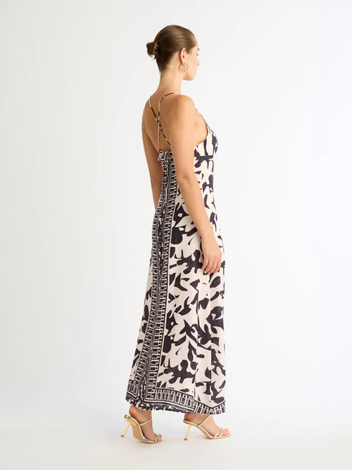 Woman SHEIKE Sao Paulo Dress