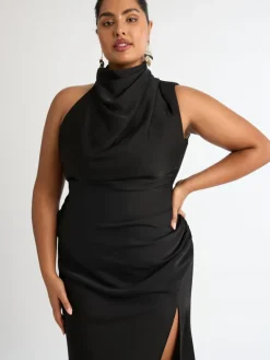 Woman SHEIKE Venus Maxi Dress